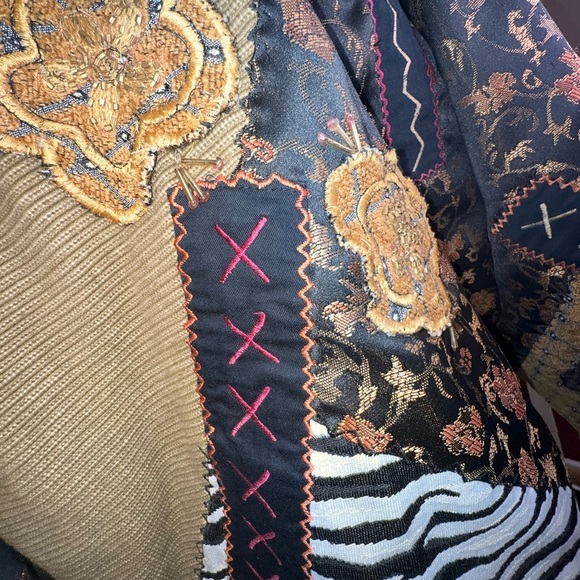 Vintage statement piece Button-Up Jacket with Floral  Zebra Pattern. Artsy Boho - Picture 7 of 15